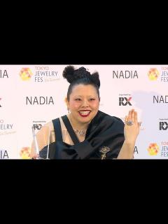 [x]渡辺直美、3億円のリング着用で登場 「手の震えが止まりません！」、夏やってみたいことは「大洗でサーフィン」（表彰式 第35回 日本ジュエリー ...