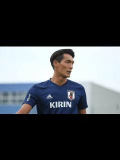 [x]【日本代表活動日記】9/7 槙野智章「僕達にできることは、たくさんの方々にメッセージを届けること。責任と覚悟を持ってピッチに立つ」 - YouTube