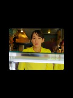 [x]吉岡里帆、バイト先にやってきたモトーラ世理奈に運命を感じる…！？ ED曲には小沢健二「春にして君を想う」を起用 映画『アイスクリームフィーバー ...