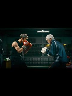 [x]横浜流星、佐藤浩市とミット打ち 鍛え上げられた肉体披露 映画「春に散る」特報 - YouTube