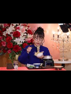 [x]ハシヤスメ・アツコが紹介するシンプルなスタイリング！ - YouTube