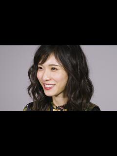 [x]松岡茉優、笑顔がカワイイ！映画『勝手にふるえてろ』インタビュー動画 - YouTube