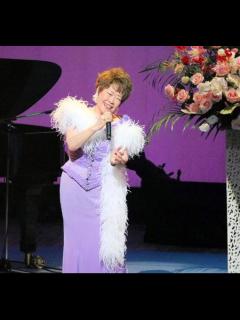 [x]下町のダジャレー夫人・秋元順子 もし「ティファニーで朝食を」の主演だったら…/芸能/デイリースポーツ online