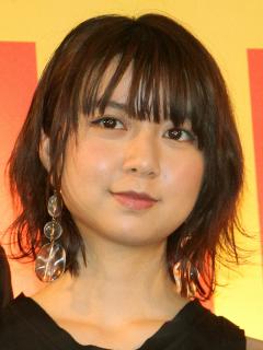 [x]《上白石萌音》女優の道を"諦めようと思った" - YouTube