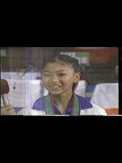 [x]信田美帆（日本）床運動＋インタビュー1985国際ジュニア個人総合 - YouTube