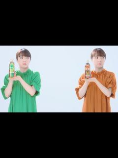 [x]上白石萌音が分身！桂三度が紛れて“アホ“になる!?サントリー「特茶」CM＋メイキング - YouTube