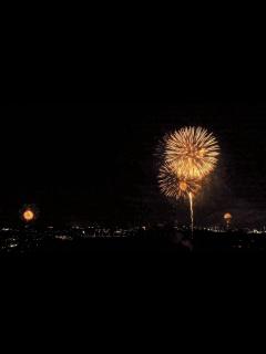 [x]小山花火大会2022（分散型で開催）【ドローンで高度90mから撮影】 Fireworks display in a decentralized ...