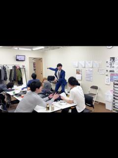 [x]【芸人あるある】楽屋でしゃべってて出番に遅れそうになる芸人【THIS IS パン 公式チャンネル】 - YouTube