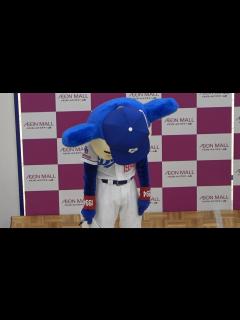 [x]この後まだ2度もステージが控えていてめんどくさそうなドアラ（笑） (2024/03/30) - YouTube