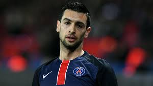 Javier Pastore Offers Neymar the PSG Number 10 | beIN SPORTS